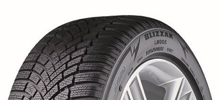 Bridgestone BLIZZAK LM005 215/65R16-098H